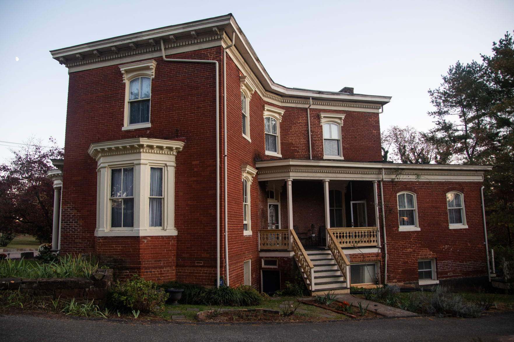 Cabell Street 04